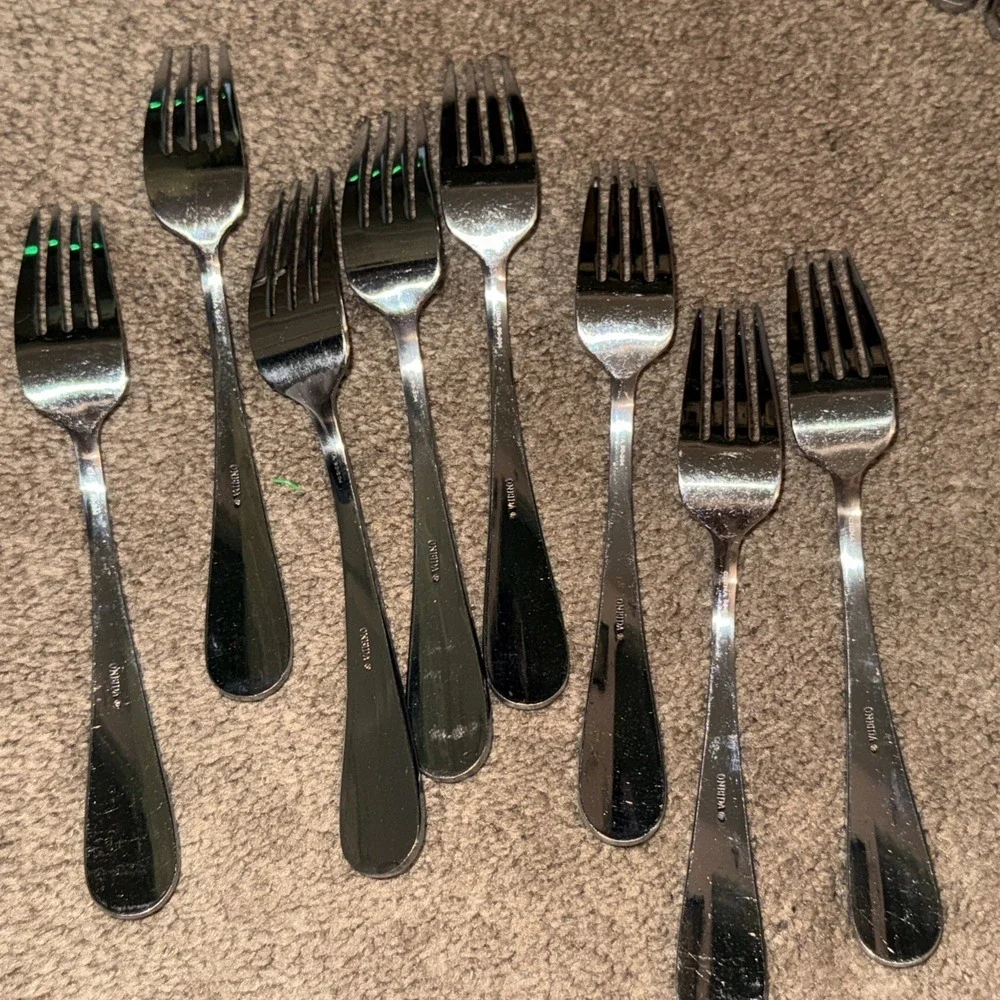 Oneida Flight Stainless Dinner Forks set of 8